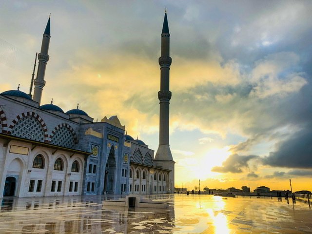 İstanbul — İki qitənin şəhəri